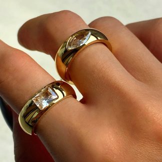 Amelie Signet Ring